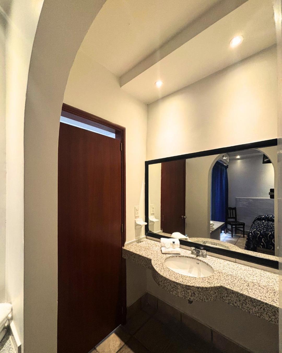 Hotel Arboledas Industrial Guadalajara Eksteriør billede