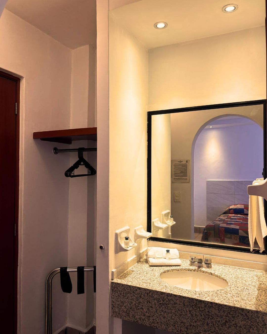 Hotel Arboledas Industrial Guadalajara Eksteriør billede