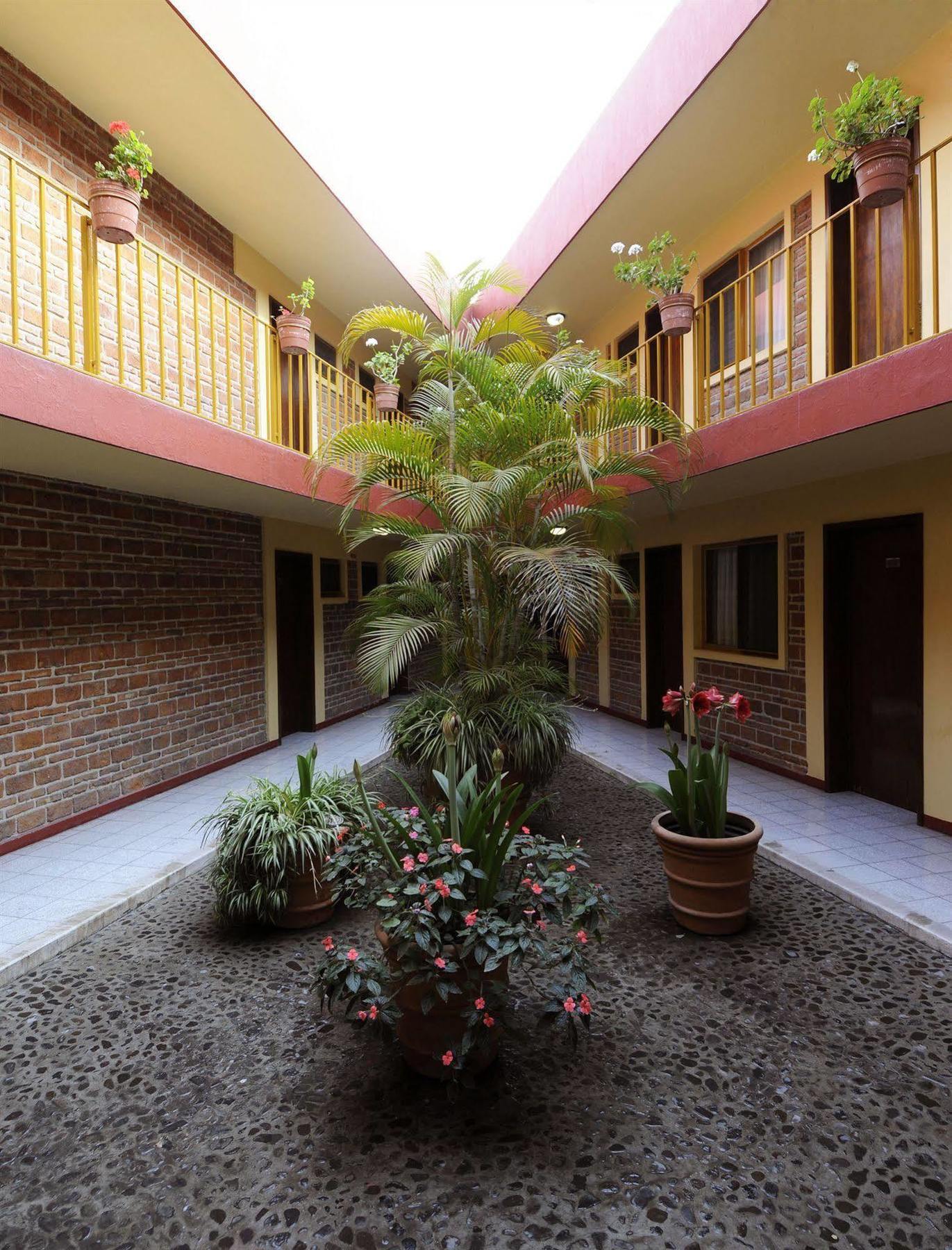 Hotel Arboledas Industrial Guadalajara Eksteriør billede